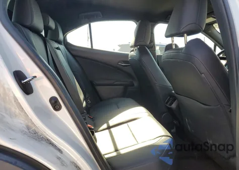 2022 Lexus Ux 200 Base из США, поврежденный, VIN JTHX3JBH2N2050732